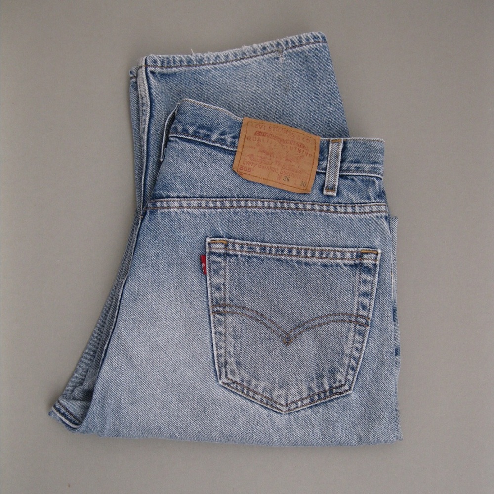 Vintage Levi’s 505 90s baggy jeans